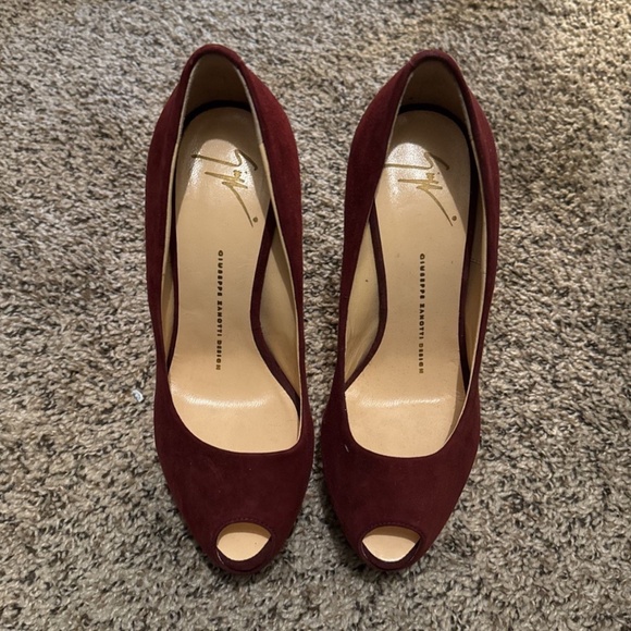 Giuseppe Shoes - Picture 1 of 4